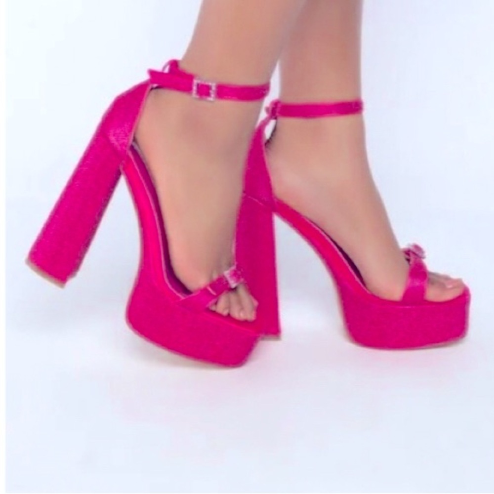 High heels platform sandals rhinestone fuchsia ankles straps.